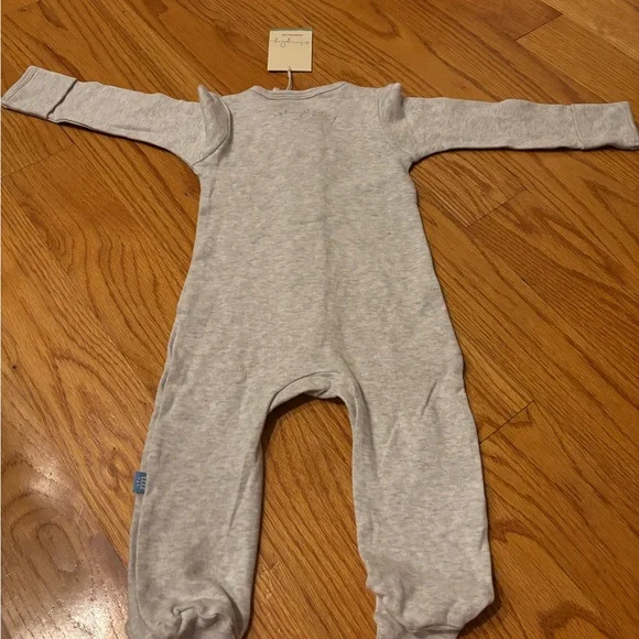 NWOT Magnetic Me modal sleeper 3-6 months - make diaper changes a breeze! - Picture 5 of 6